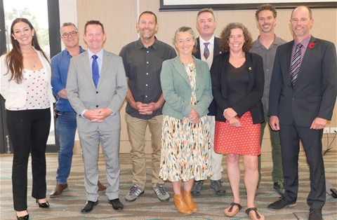 Councillors sworn in.JPG