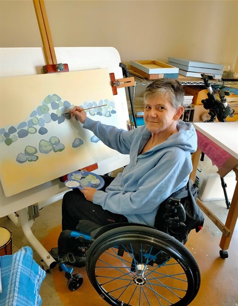 Artist Lynda Dingley.jpg