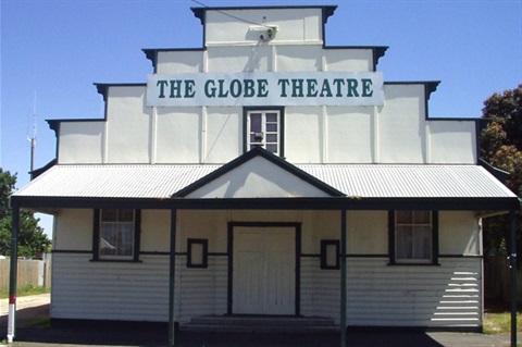 Globe Theatre_2.jpg